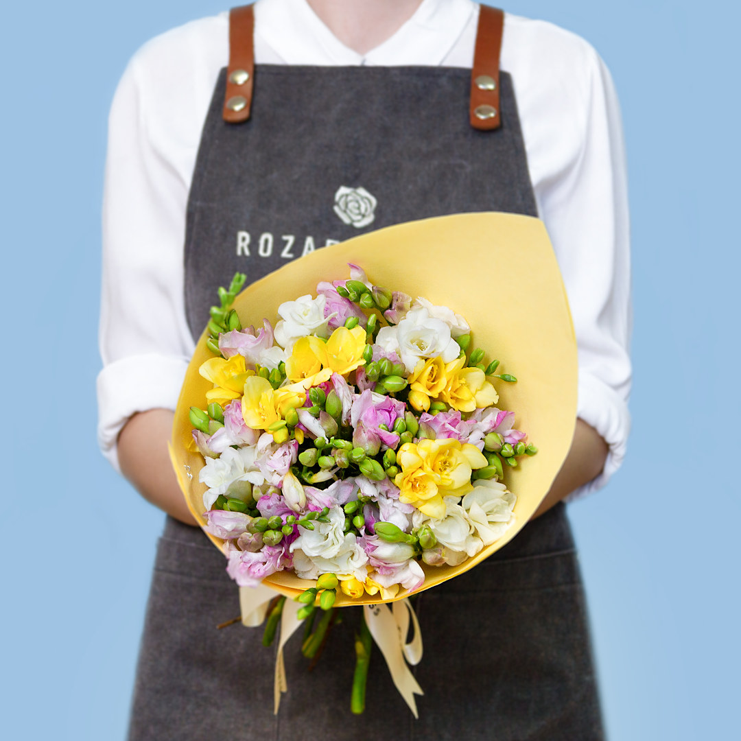 заказать букет Фрезии микс