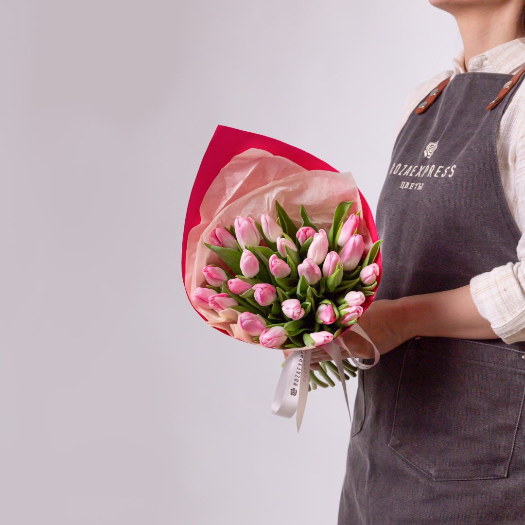 заказать букет 25 розовых тюльпанов