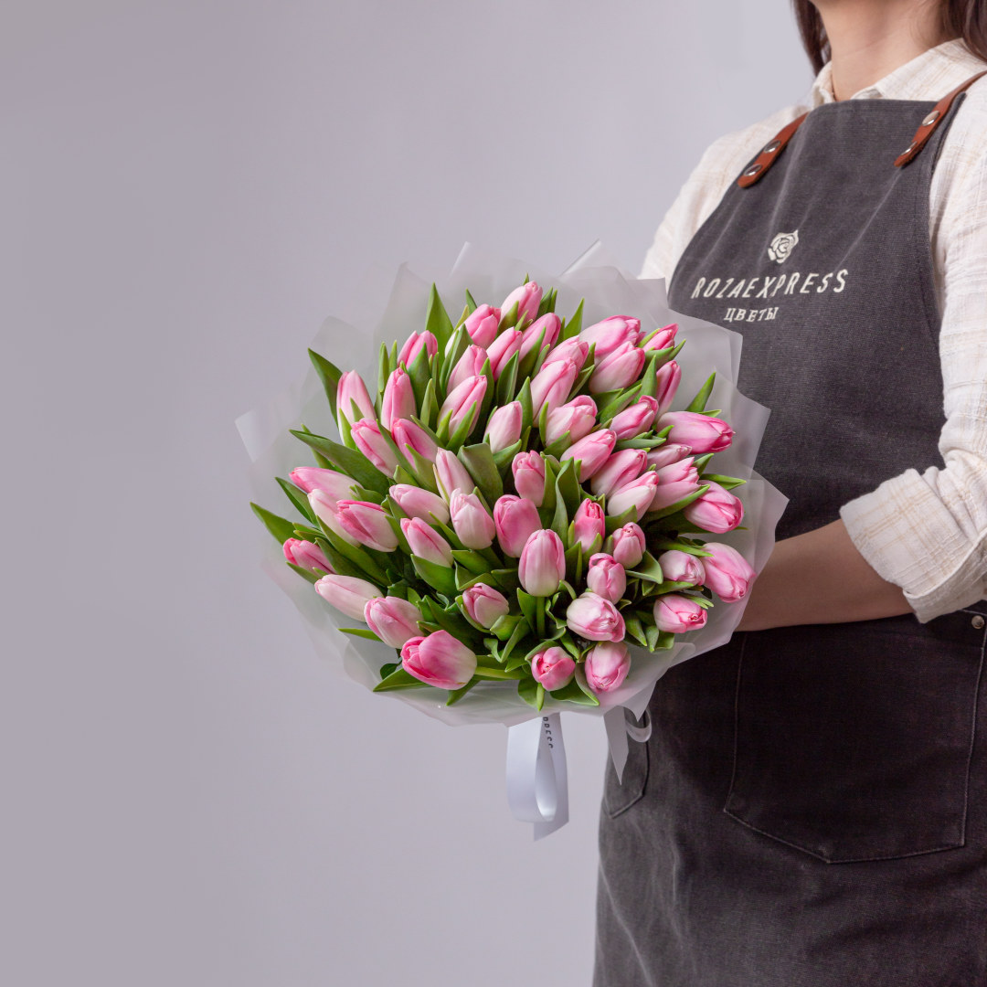 заказать букет 51 розовый тюльпан