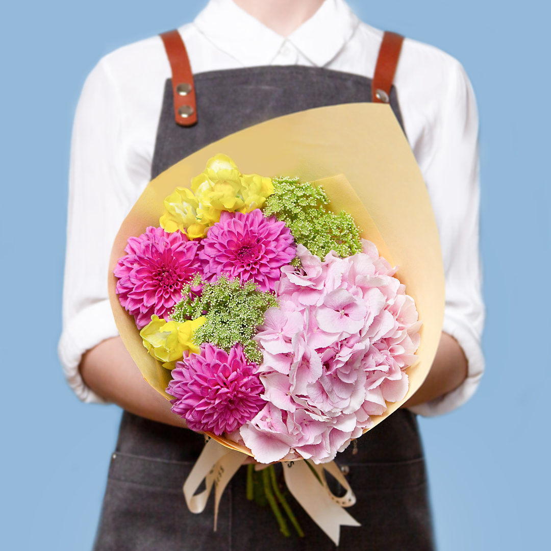 заказать букет Розовая гортензия и георгины