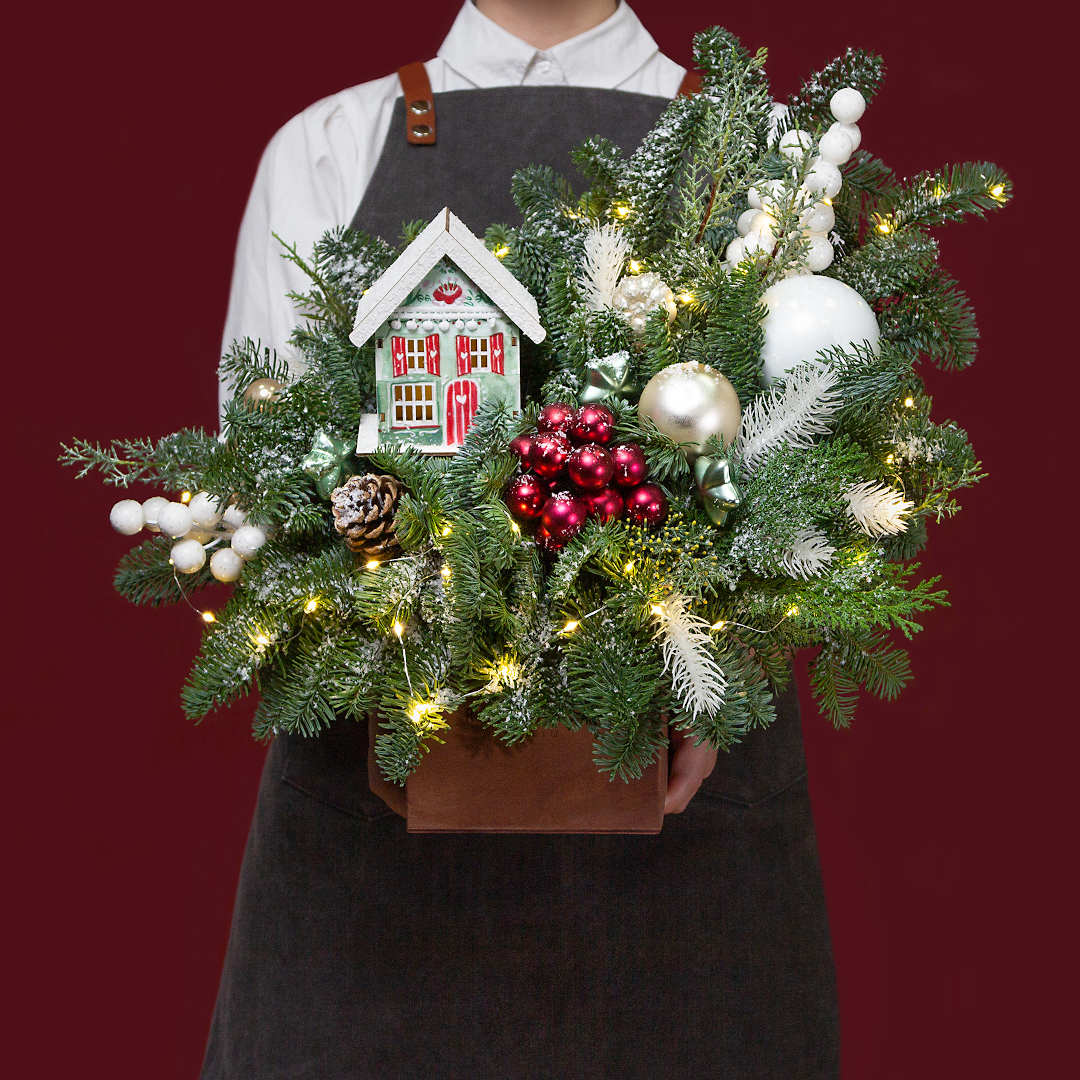 заказать букет Композиция с домиком