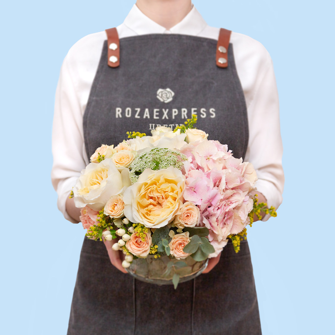 заказать букет Композиция в вазе с розой Евгения