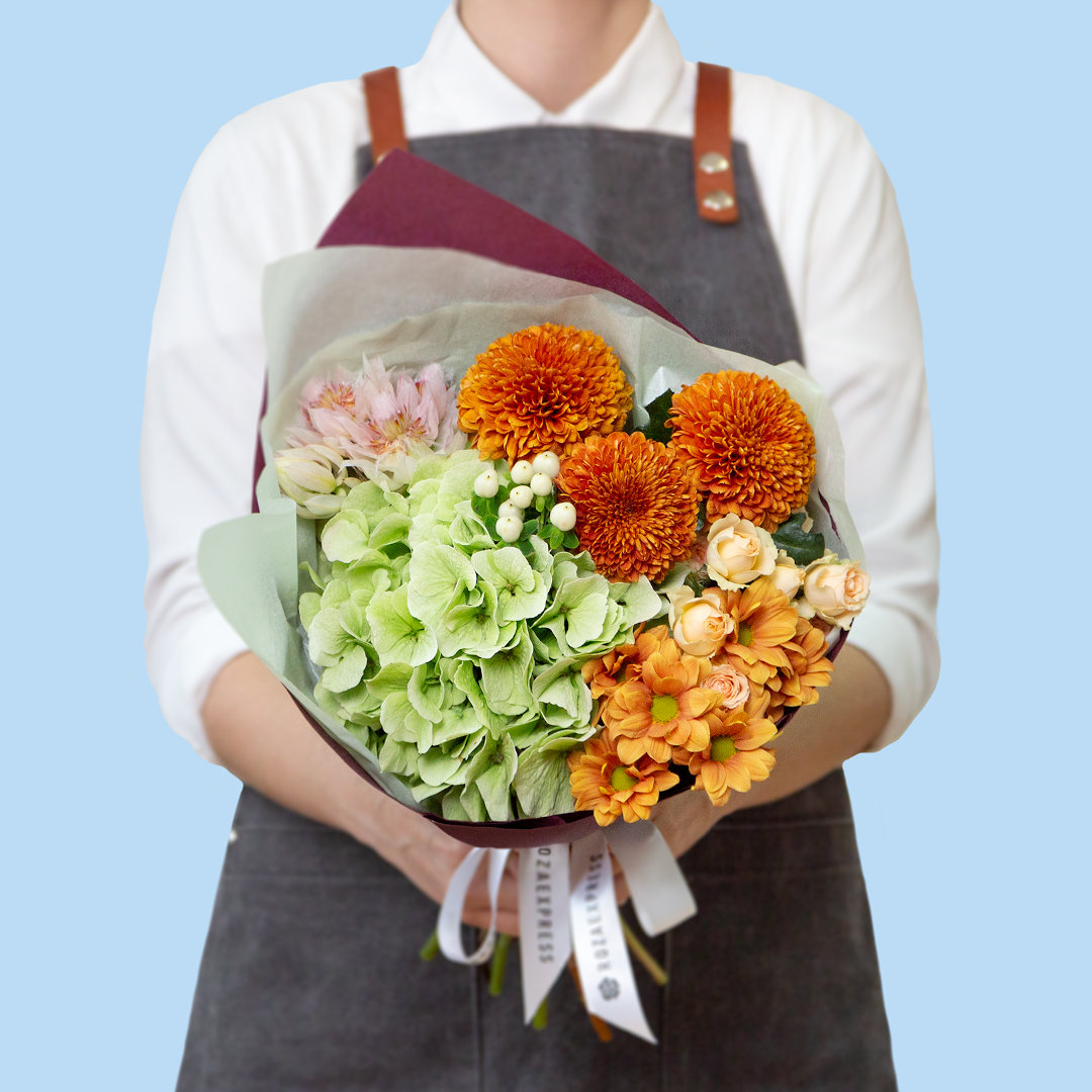 заказать букет Зеленая гортензия и хризантема Паладов Парк