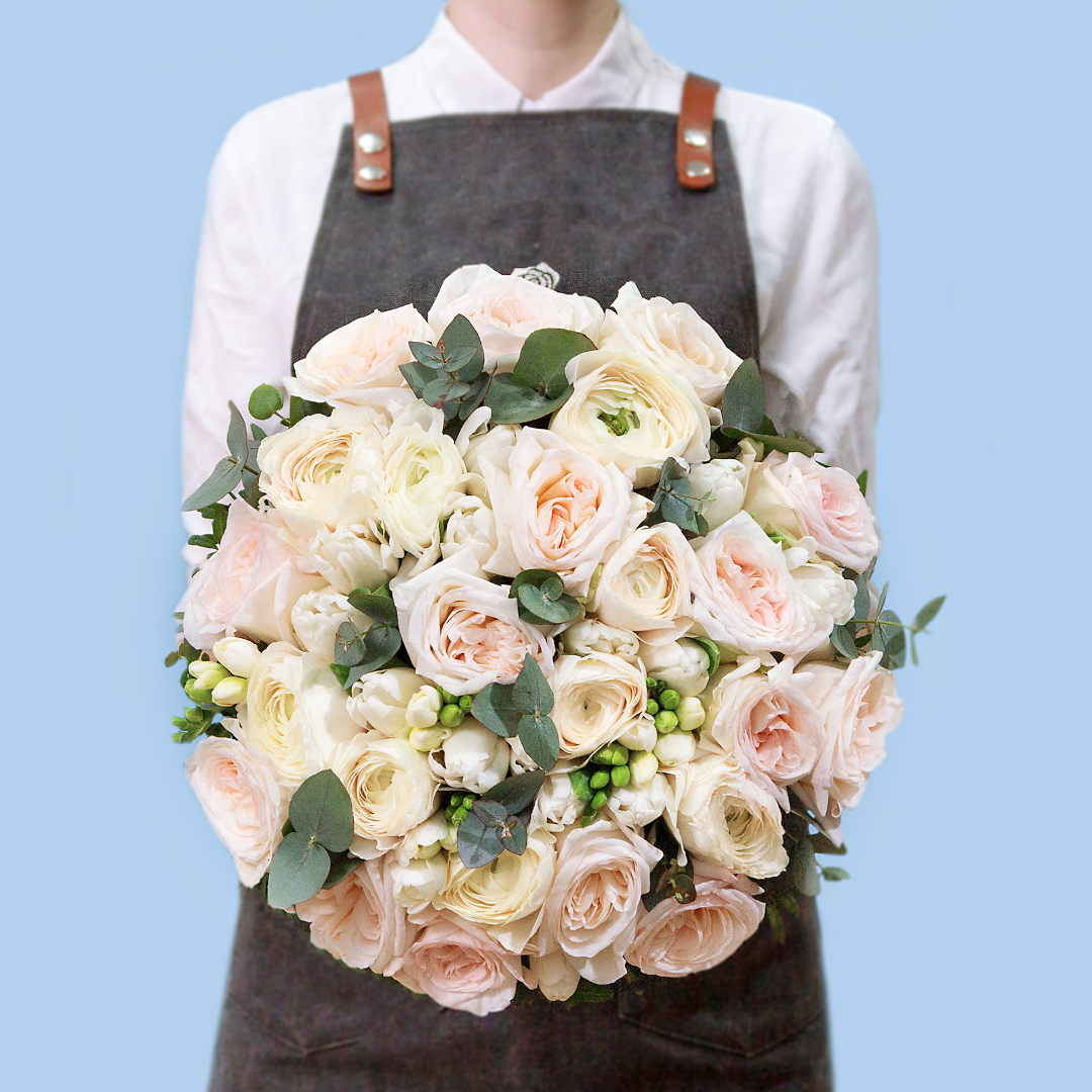 заказать букет Лютики и белые розы