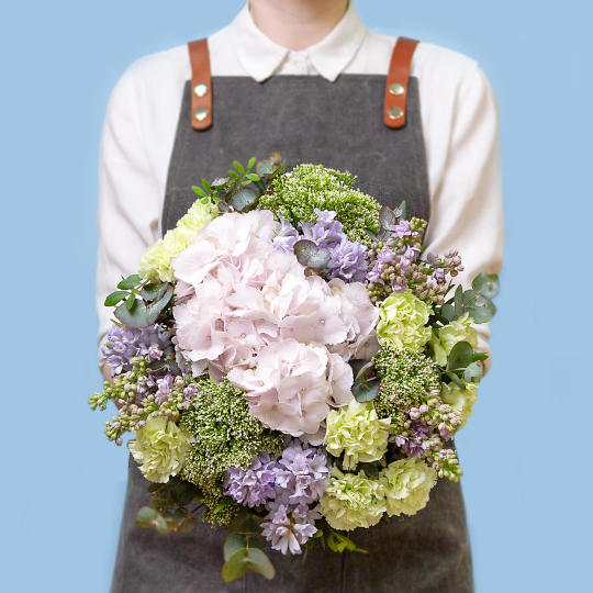 заказать букет Сиреневая гортензия и гиацинты