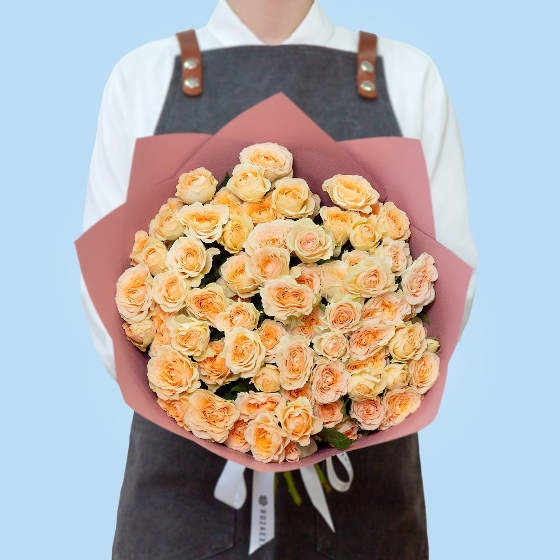 заказать букет Букет кустовых роз