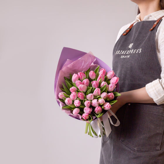 заказать букет 31 розовый тюльпан