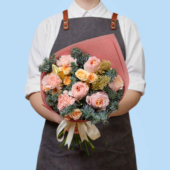 заказать букет Роза Кейра и скимия