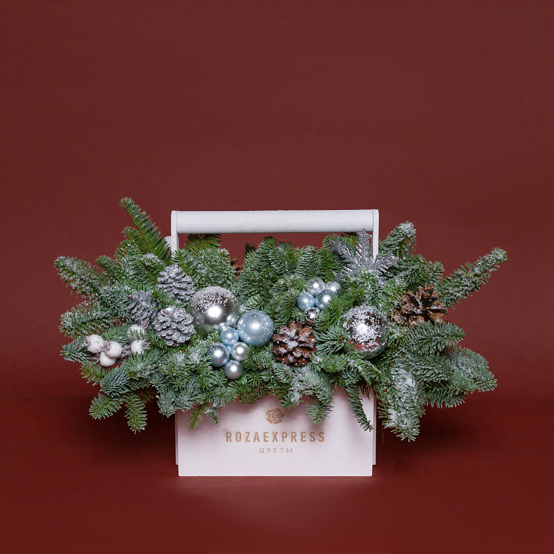 заказать букет Ящик с шишками