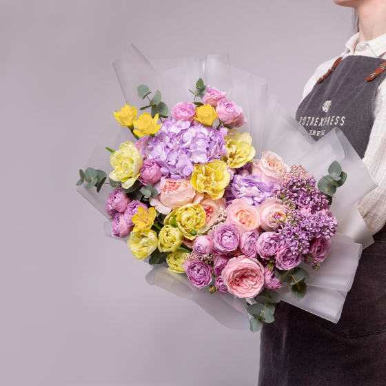 заказать букет Сиреневая гортензия и тюльпаны