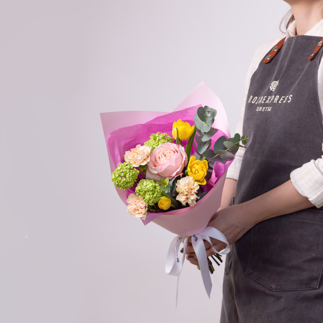 заказать букет Кейра и тюльпаны