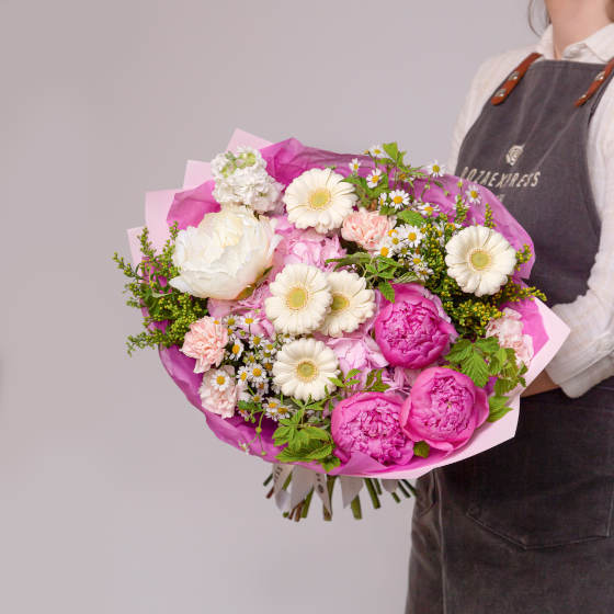 заказать букет Герберы и солидаго