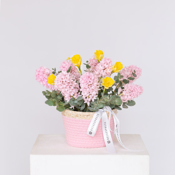 заказать букет Весенняя композиция 17