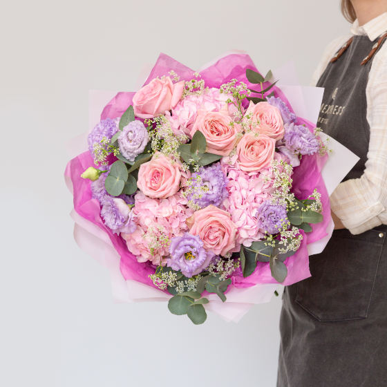 заказать букет Розы Пинк Охара и лиловая эустома