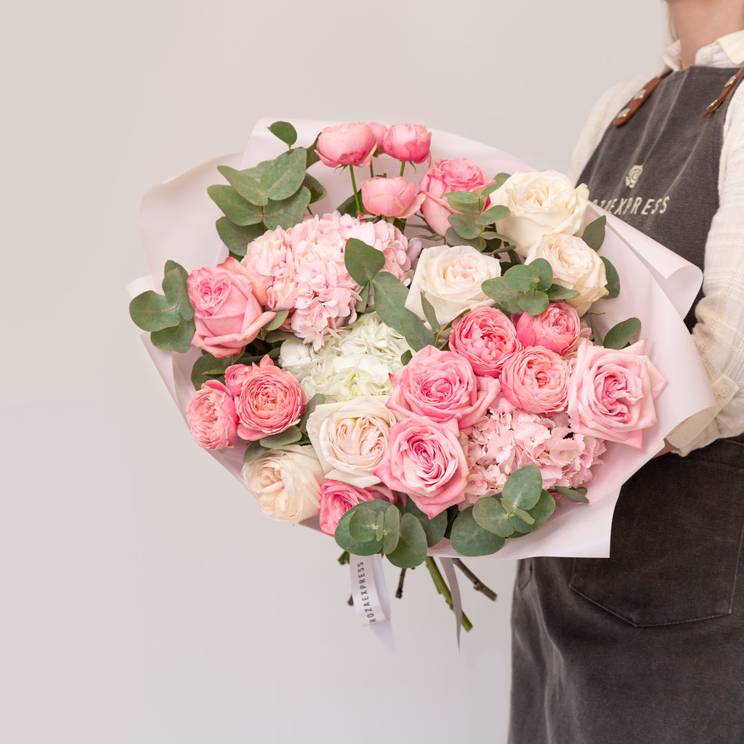 заказать букет Розы Сильва Пинк и розы Пинк Охара