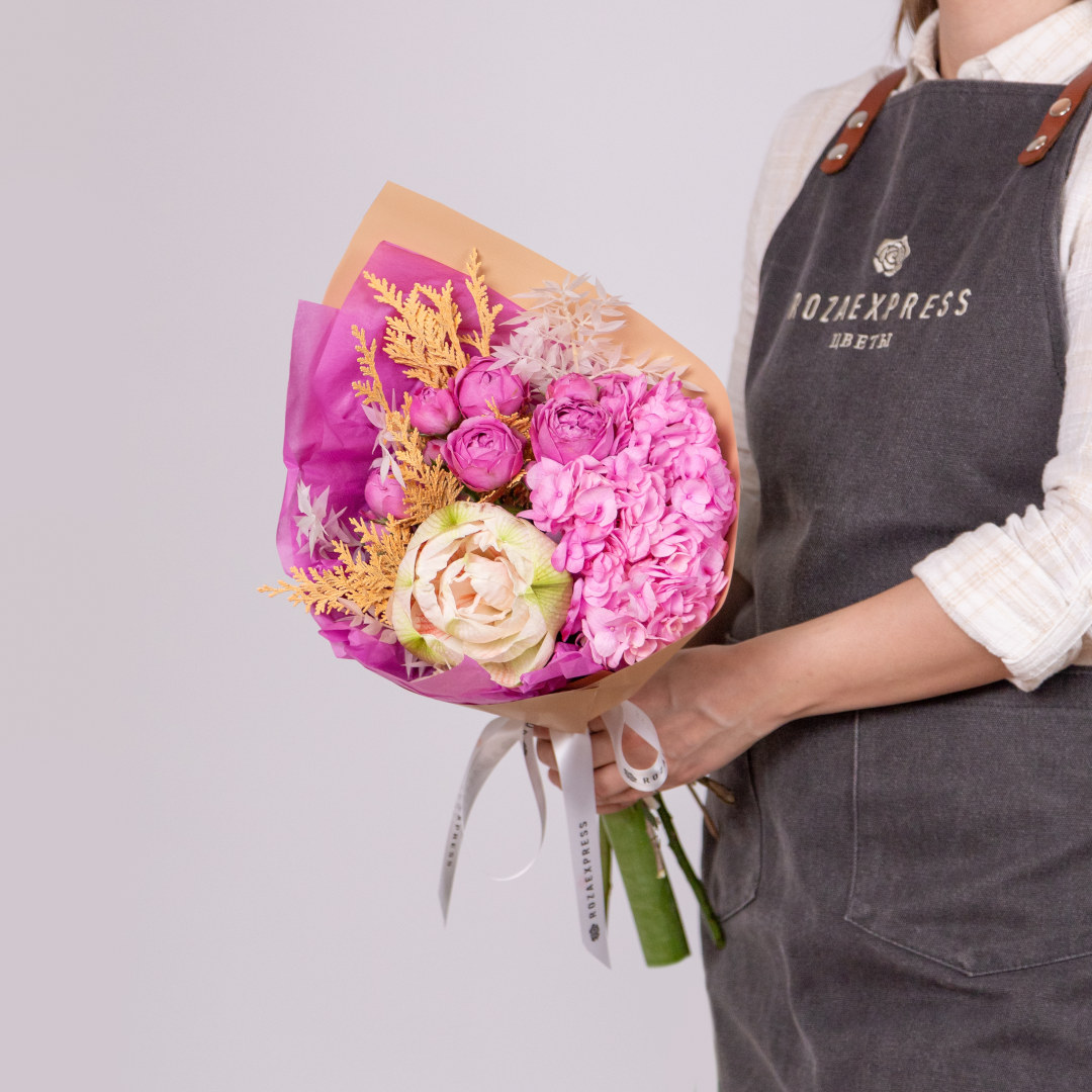 заказать букет Амариллис Дабл и гортензия