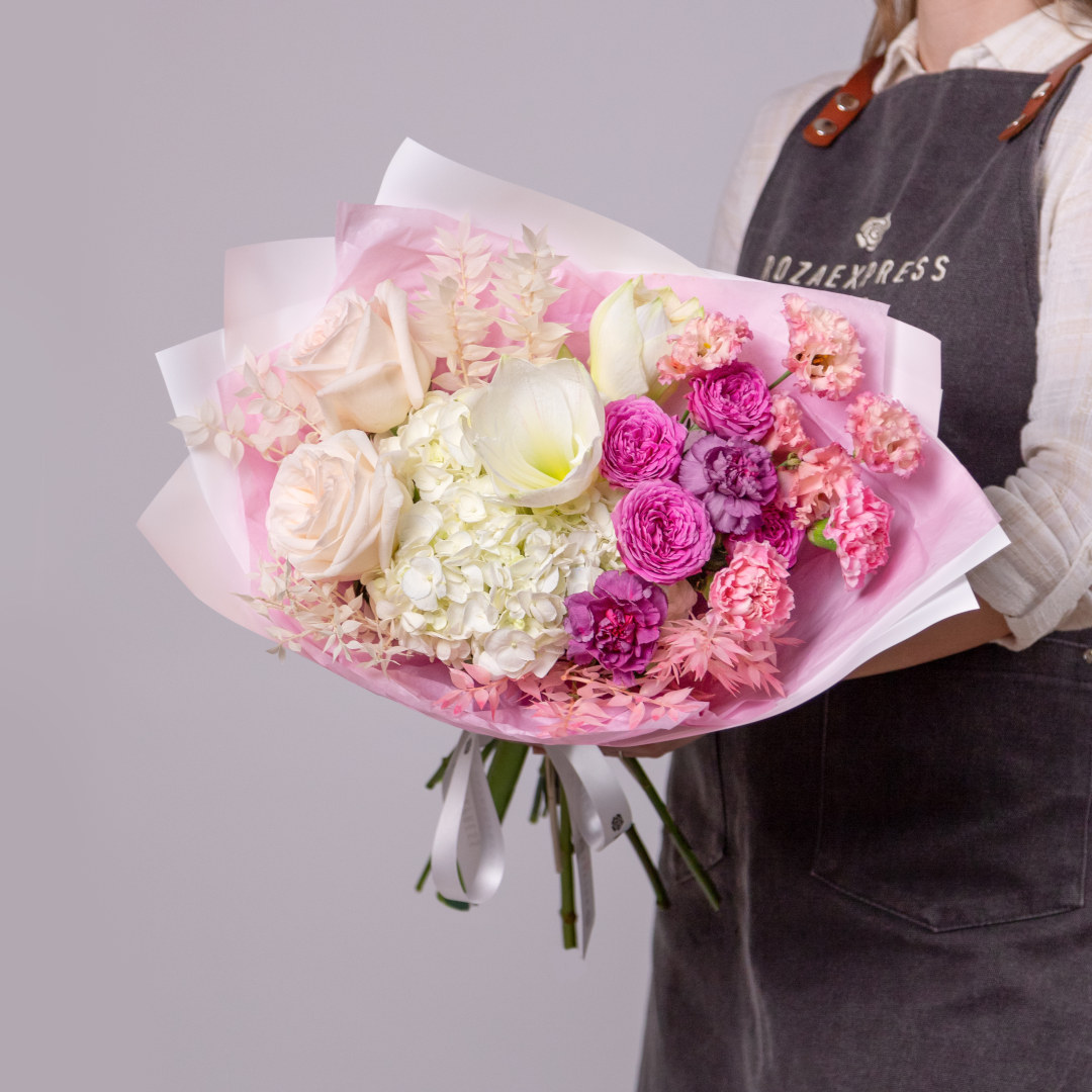 заказать букет Гортензия и белый амариллис