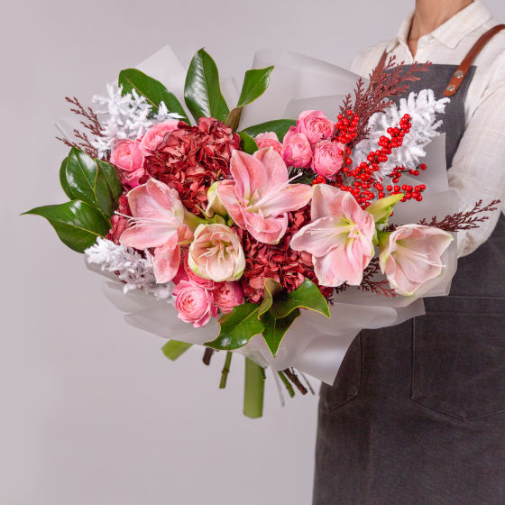 заказать букет Розы Сильва Пинк и амариллисы