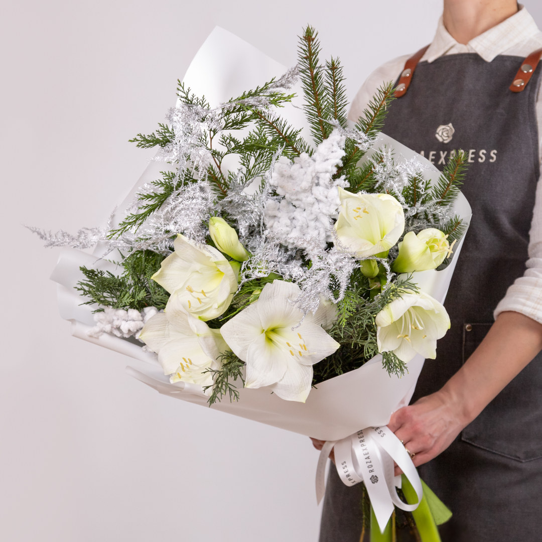 заказать букет Белые амариллисы и аспарагус