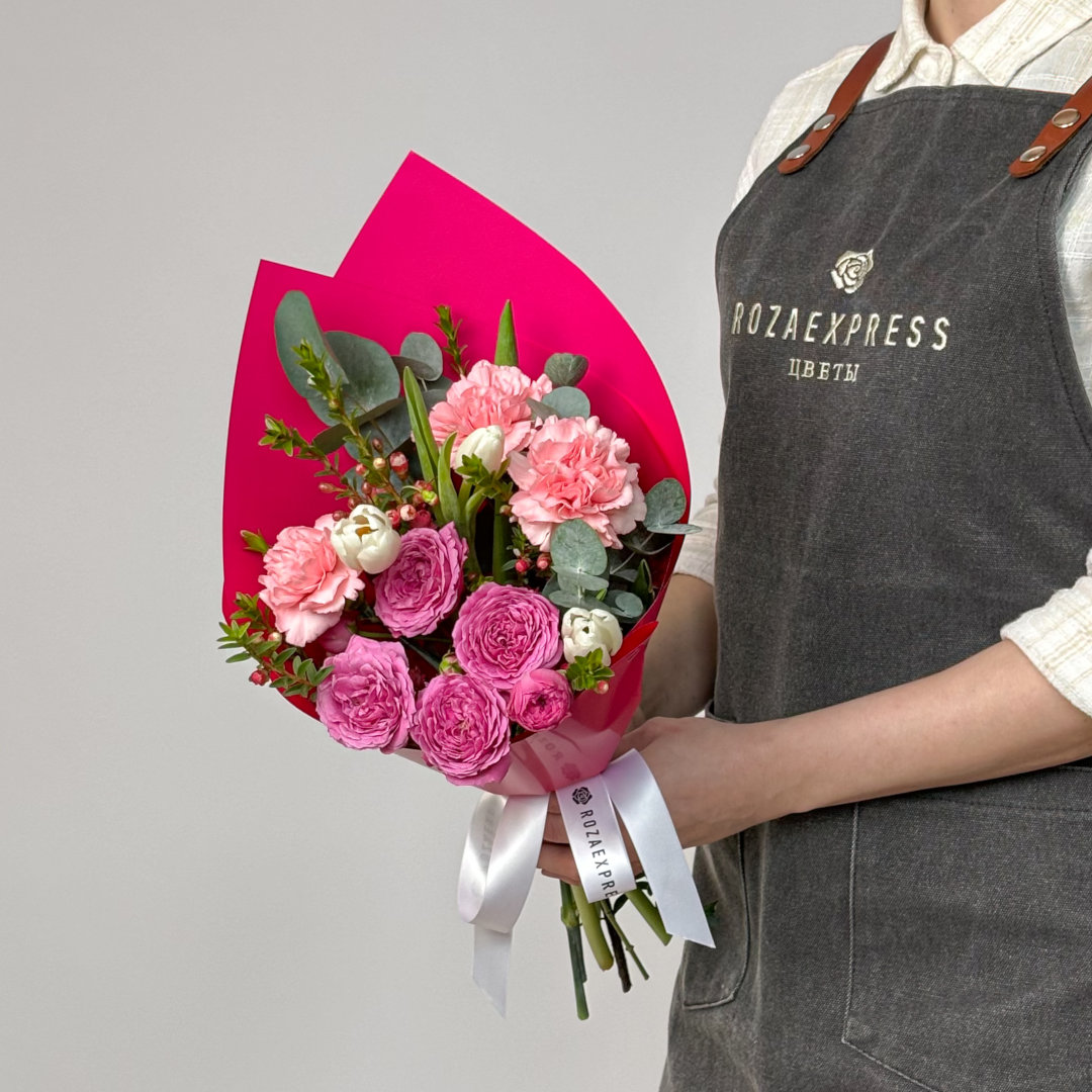 заказать букет Розы Мисти Баблз и диантусы