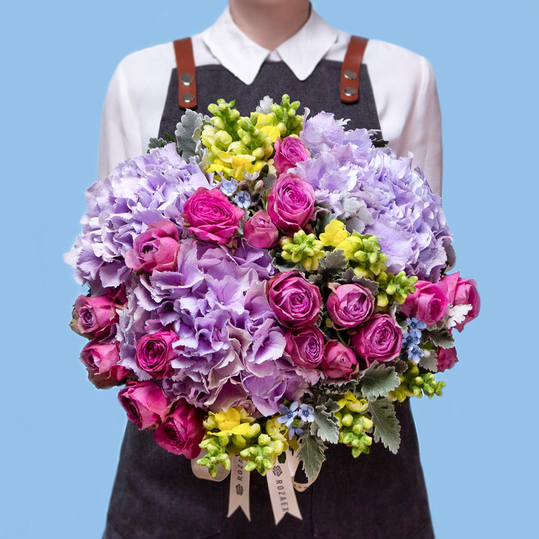 заказать букет Лиловая гортензия и роза Лаванда Лейс