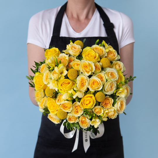 заказать букет Роза Бандолеро и краспедия